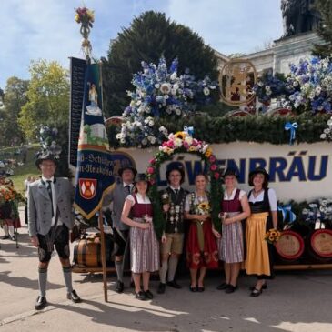 Oktoberfest Trachten- und Schützenumzug
